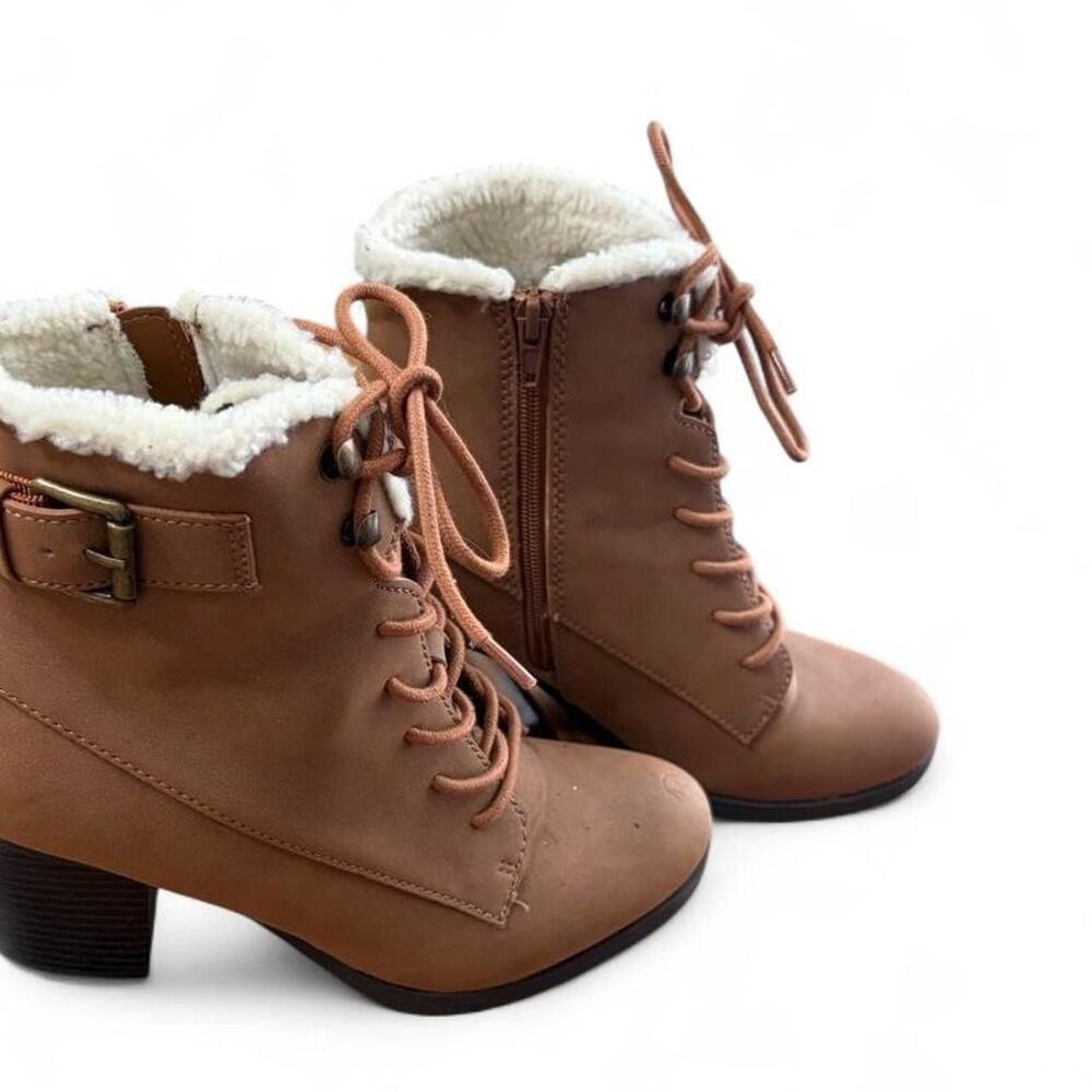 Me-too Women's Brown and Tan Boots